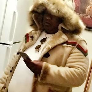 Meet your Posher, Dmitri